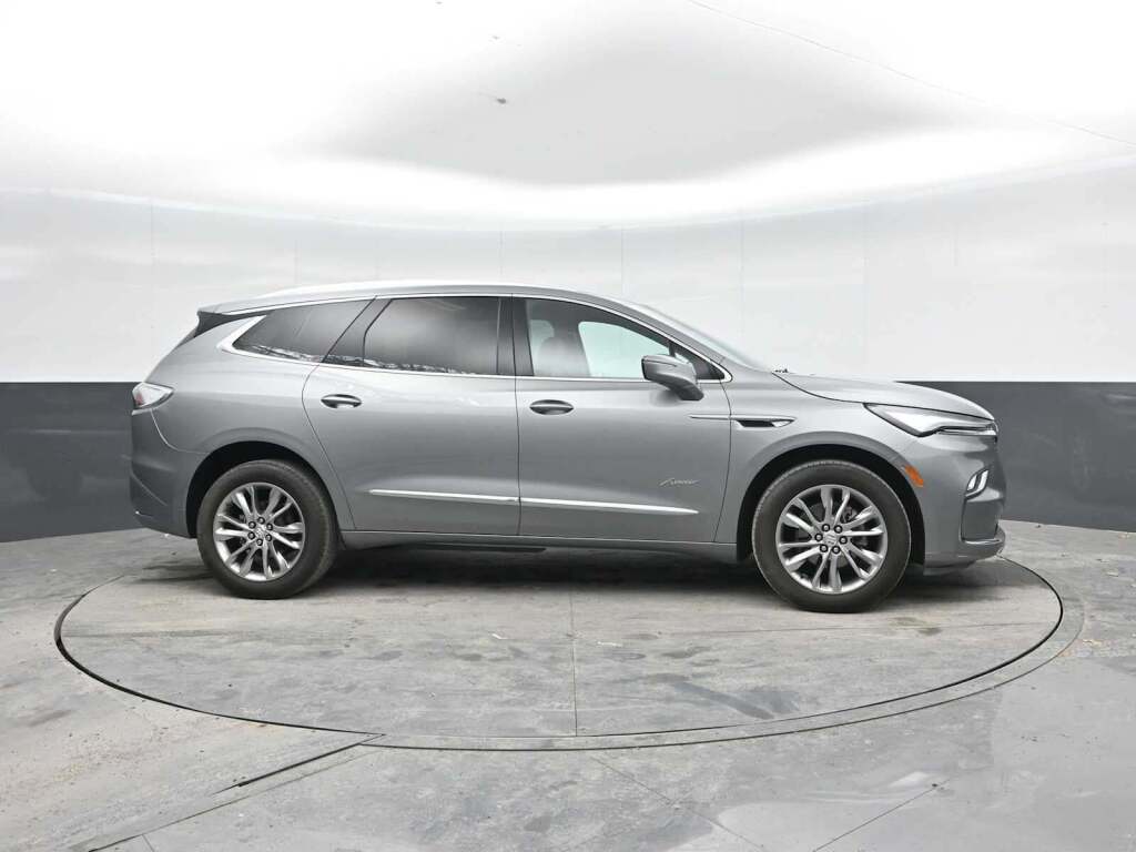2024 Buick Enclave Avenir