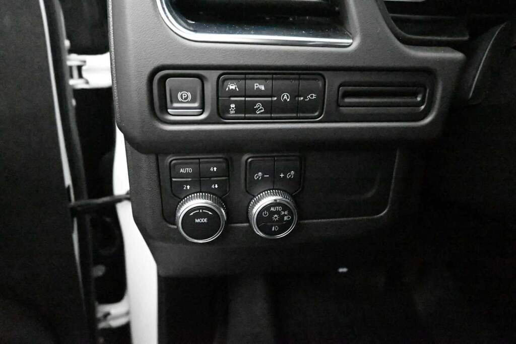 2022 GMC Yukon XL 4WD AT4