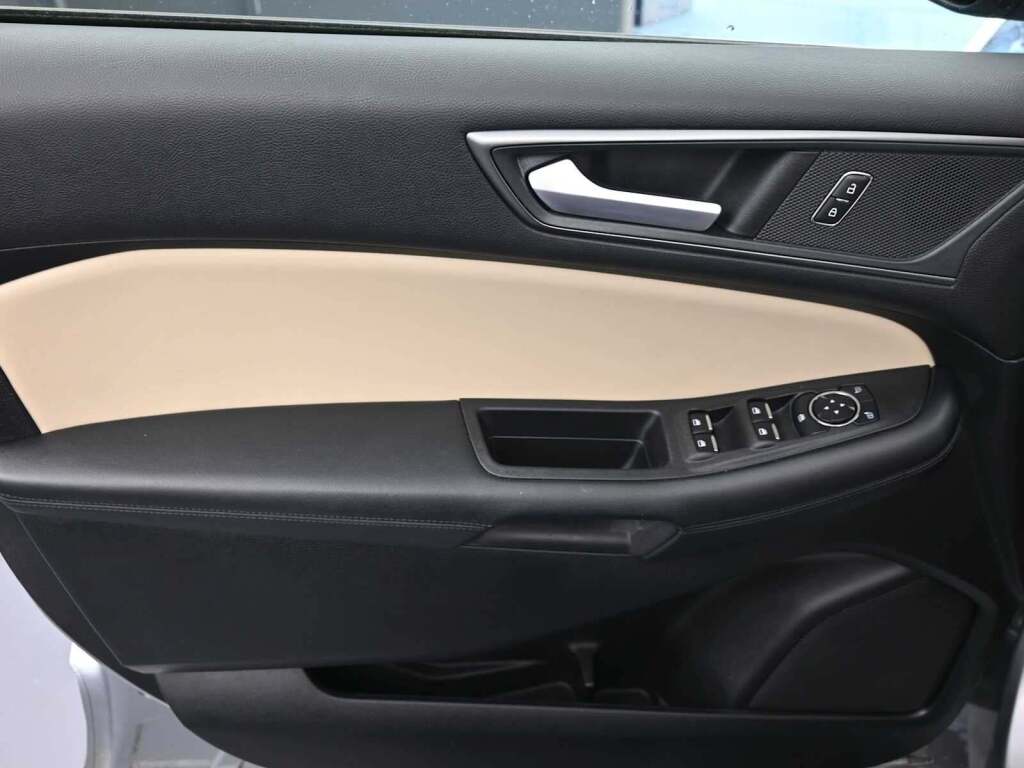 2023 Ford Edge SE