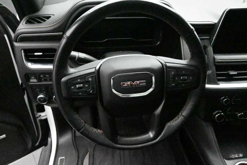 2022 GMC Yukon XL 4WD AT4
