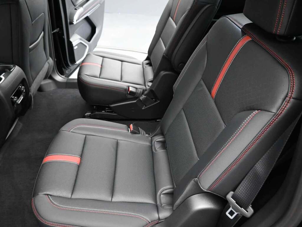 2026 Chevrolet Traverse AWD RS