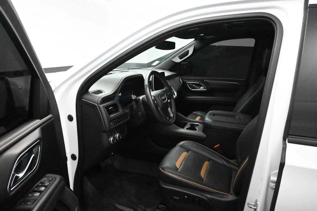 2022 GMC Yukon XL 4WD AT4