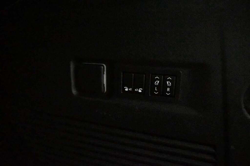 2022 GMC Yukon XL 4WD AT4