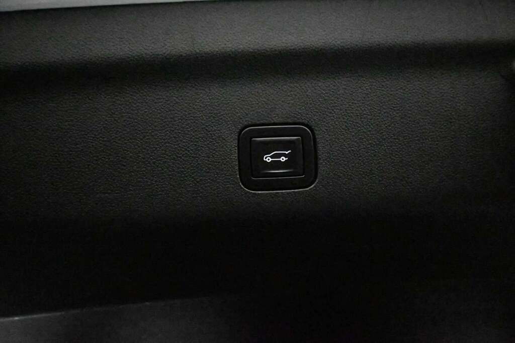 2022 GMC Yukon XL 4WD AT4