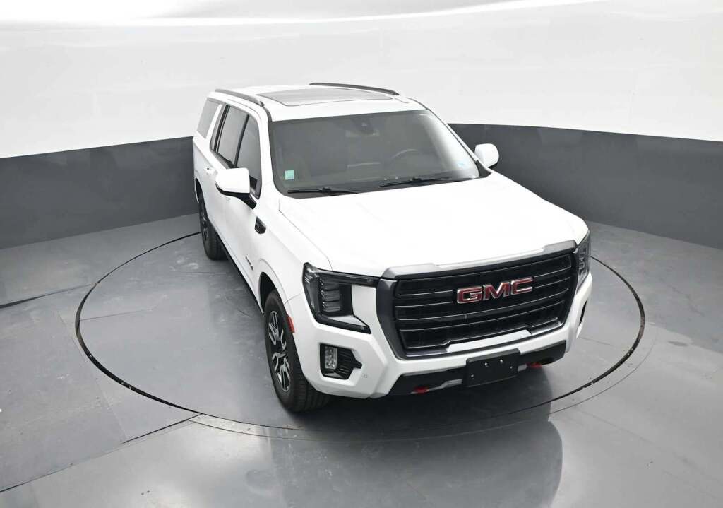 2022 GMC Yukon XL 4WD AT4