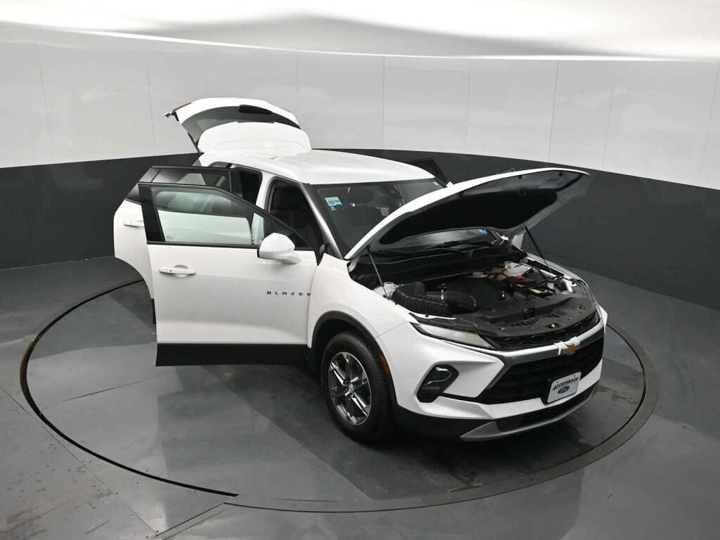 2023 Chevrolet Blazer AWD 2LT