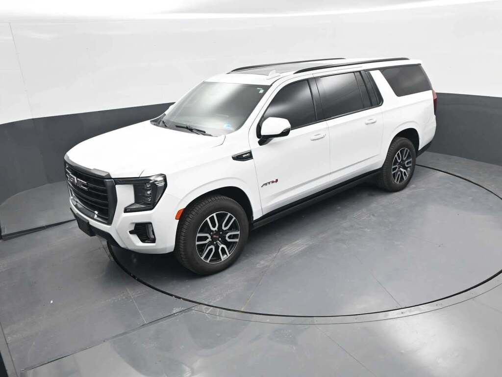 2022 GMC Yukon XL 4WD AT4