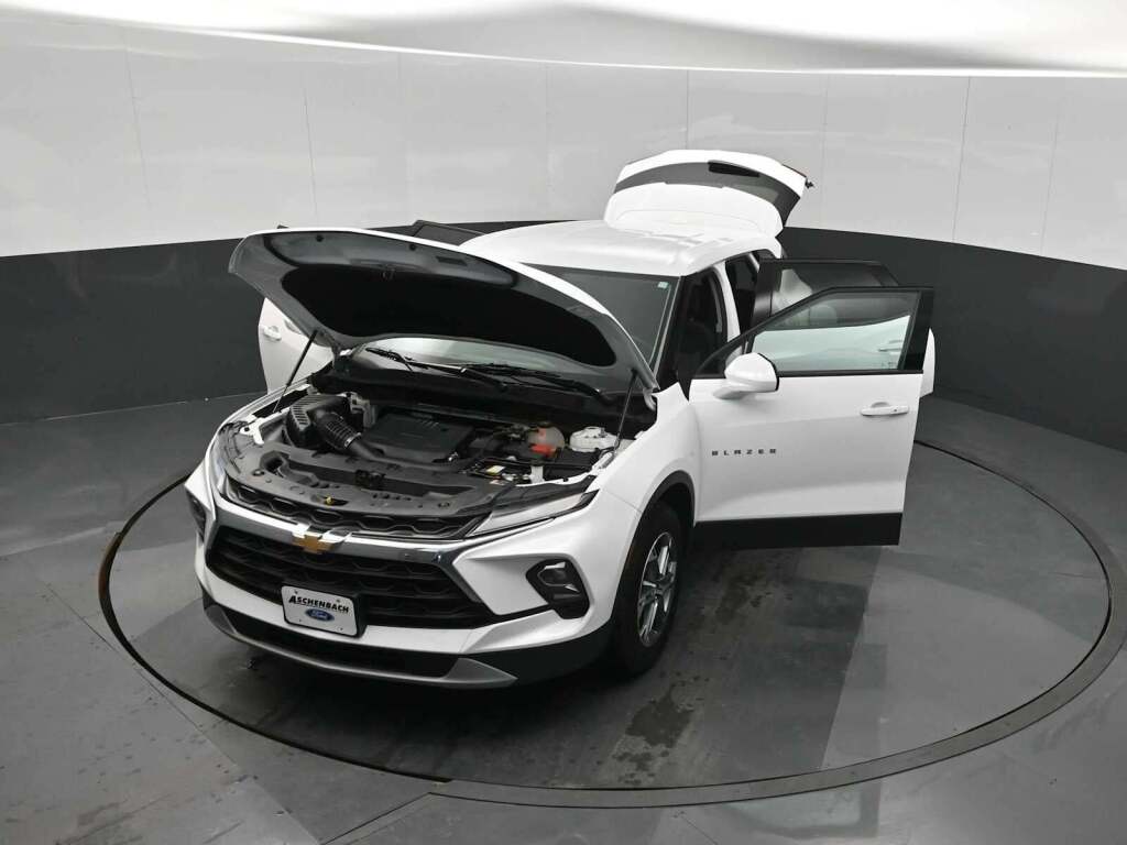 2023 Chevrolet Blazer AWD 2LT