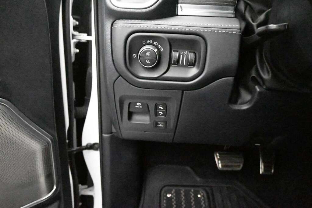 2024 Ram 1500 Limited Crew Cab 4x4 5'7" Box