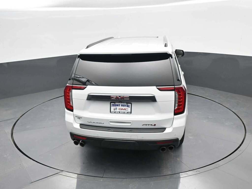 2022 GMC Yukon XL 4WD AT4