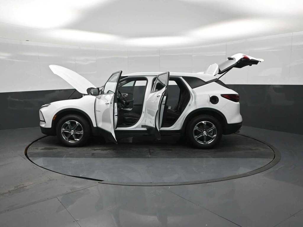 2023 Chevrolet Blazer AWD 2LT