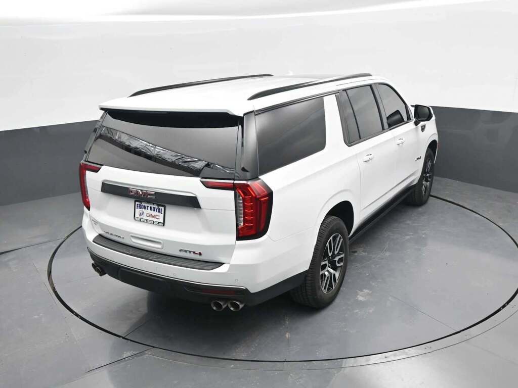 2022 GMC Yukon XL 4WD AT4