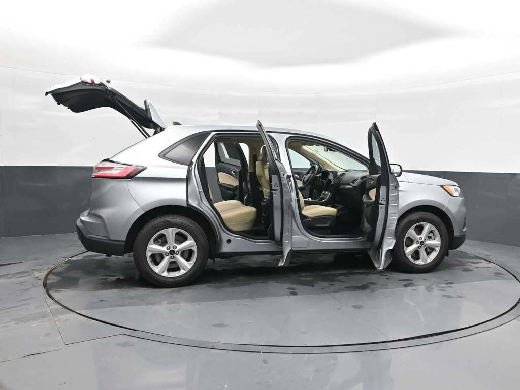 2023 Ford Edge SE