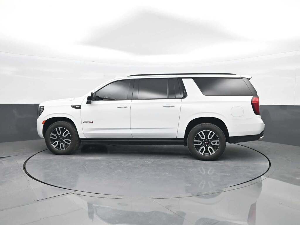 2022 GMC Yukon XL 4WD AT4
