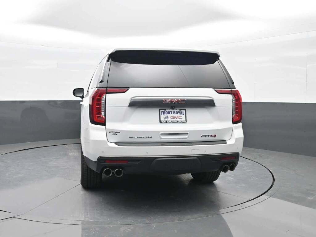 2022 GMC Yukon XL 4WD AT4