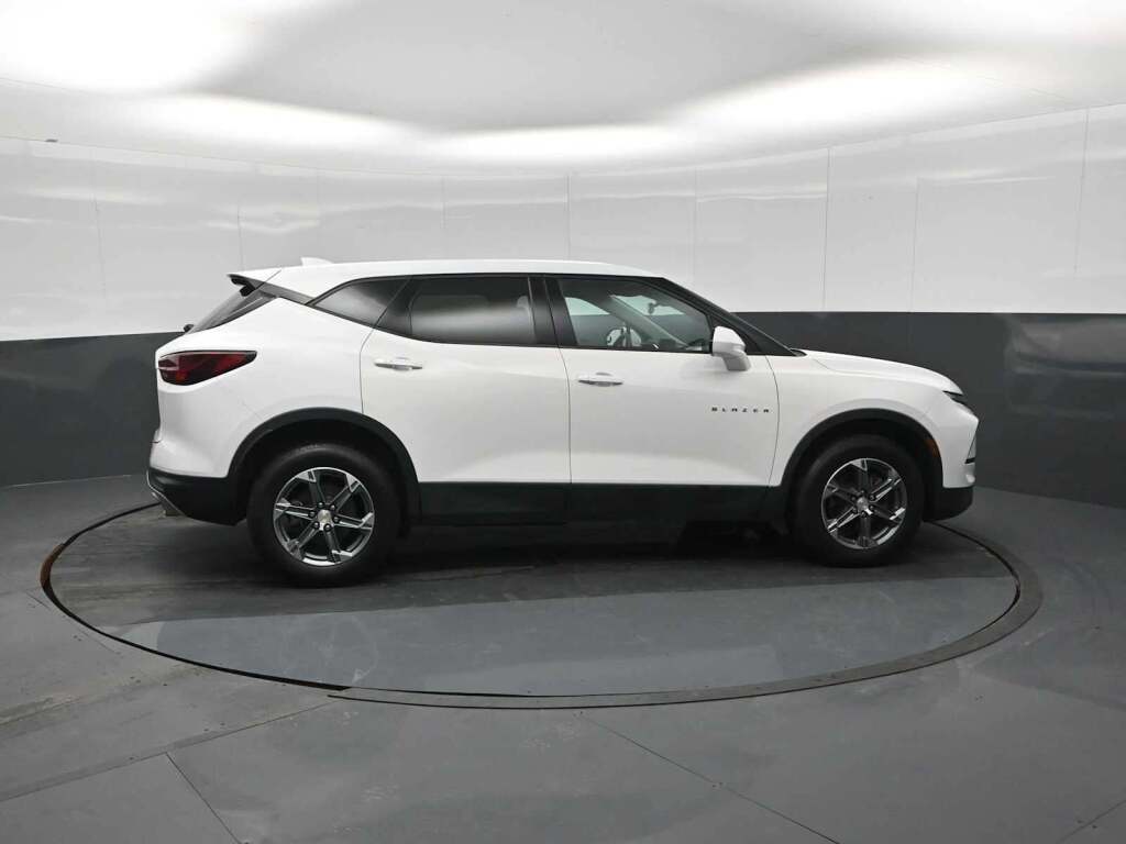 2023 Chevrolet Blazer AWD 2LT
