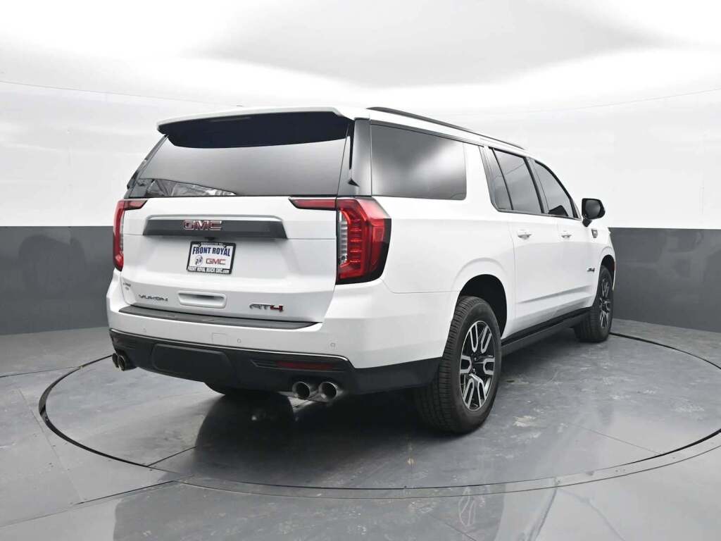 2022 GMC Yukon XL 4WD AT4