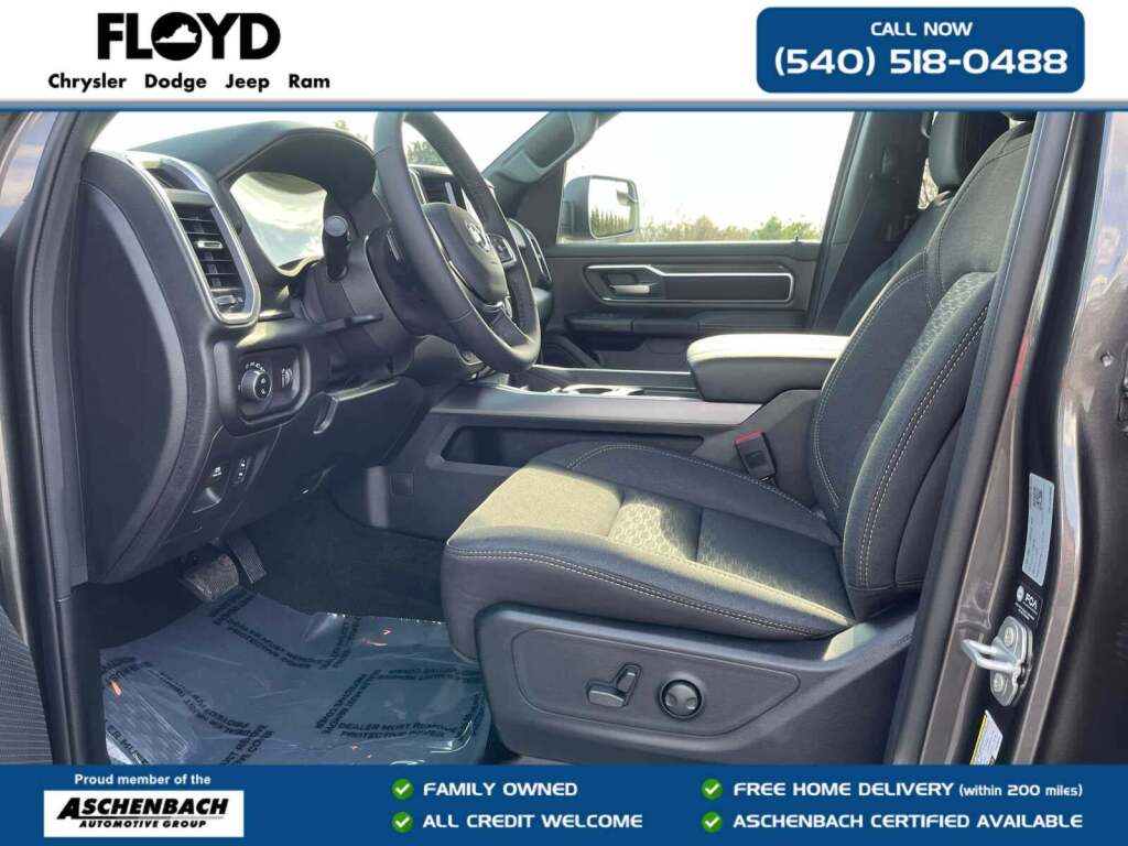 2026 Ram 1500 Big Horn Crew Cab 4x4 5'7" Box