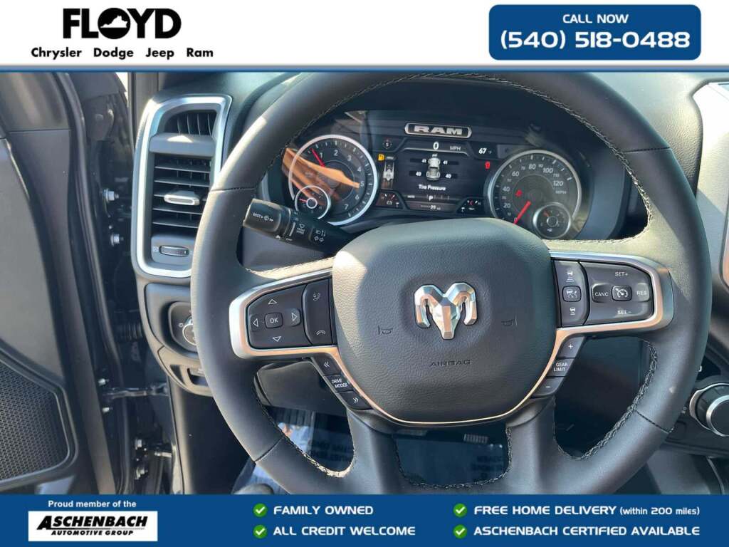 2026 Ram 1500 Big Horn Crew Cab 4x4 5'7" Box