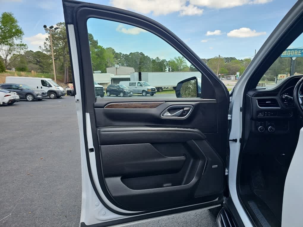 2023 Chevrolet Suburban 4WD Premier
