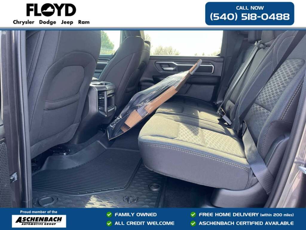 2026 Ram 1500 Big Horn Crew Cab 4x4 5'7" Box