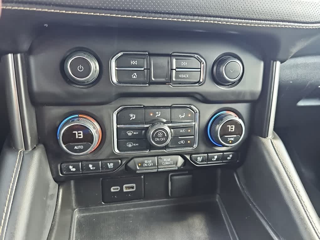 2023 Chevrolet Suburban 4WD Premier