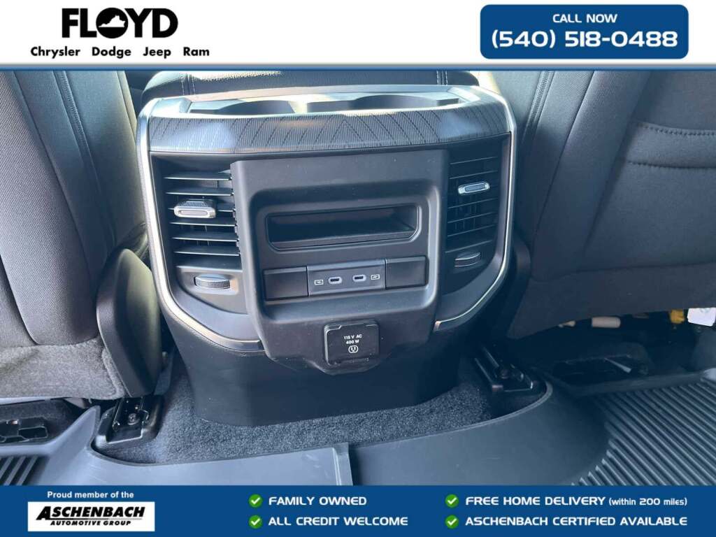 2026 Ram 1500 Big Horn Crew Cab 4x4 5'7" Box