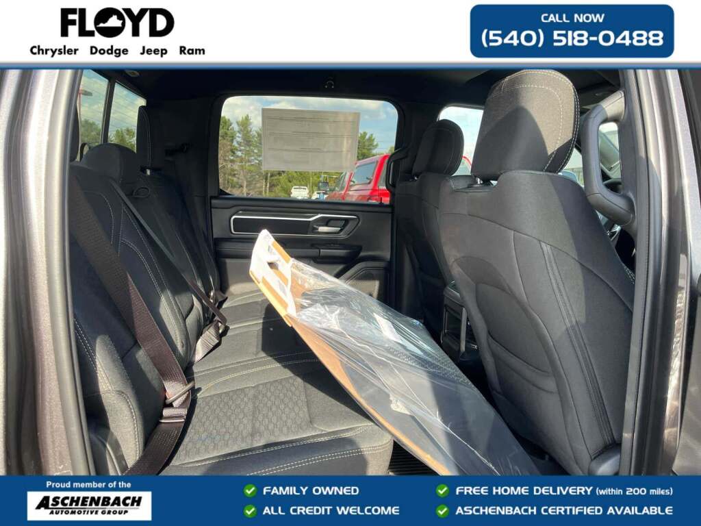 2026 Ram 1500 Big Horn Crew Cab 4x4 5'7" Box