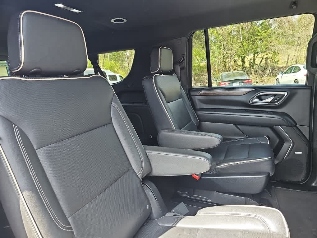 2023 Chevrolet Suburban 4WD Premier