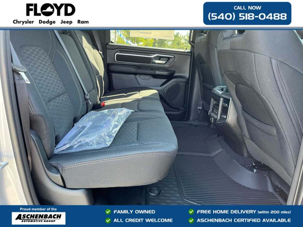 2026 Ram 1500 Big Horn Crew Cab 4x4 5'7" Box