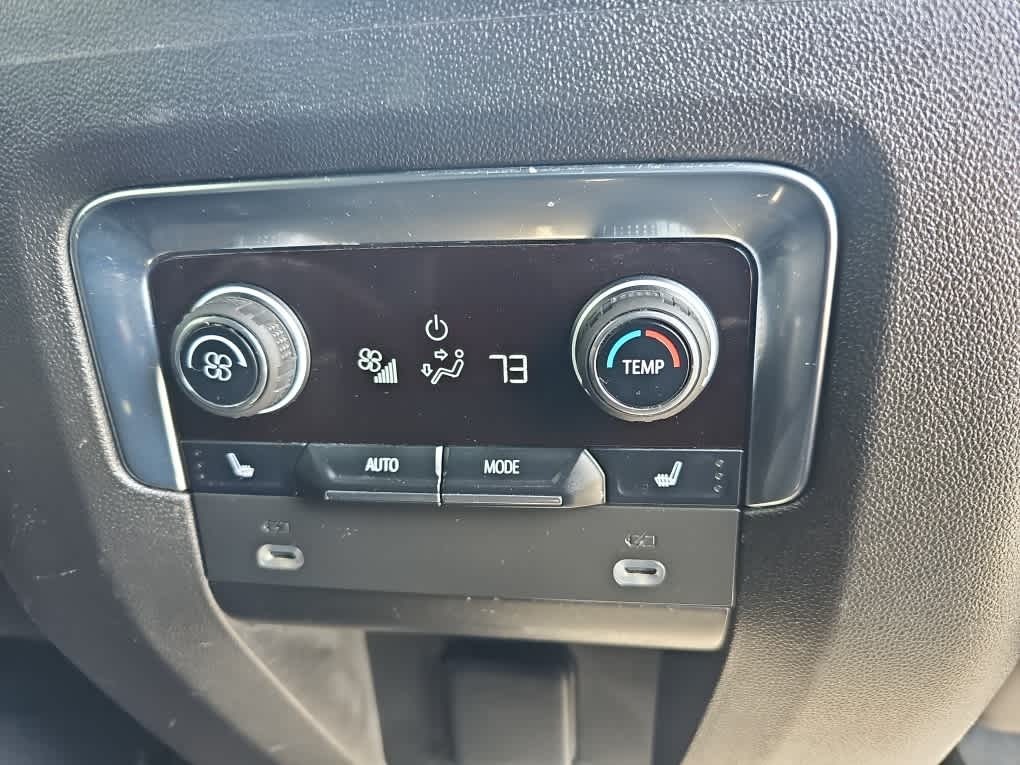 2023 Chevrolet Suburban 4WD Premier