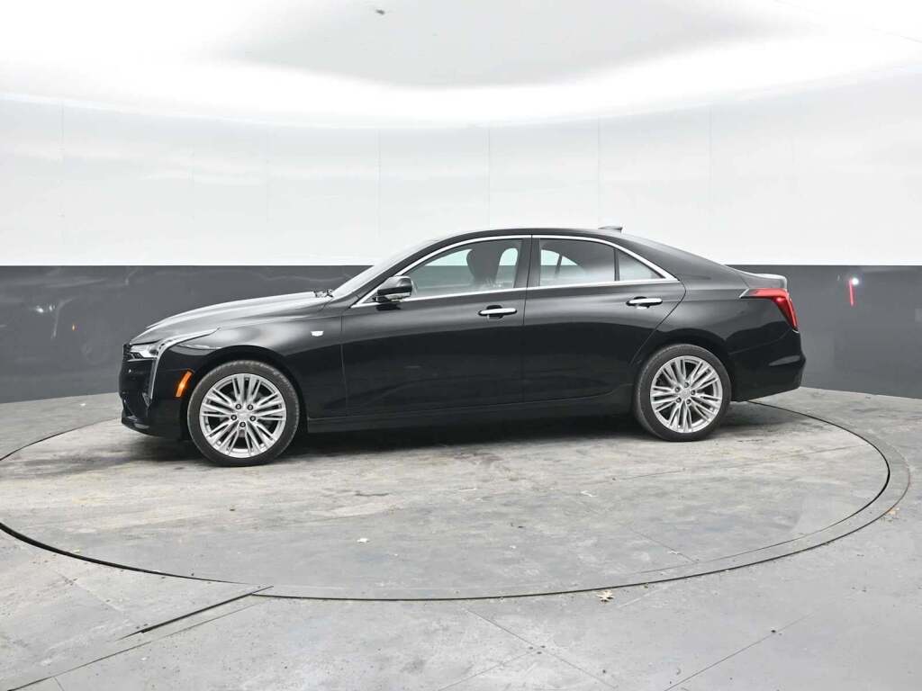 2023 Cadillac CT4 Premium Luxury