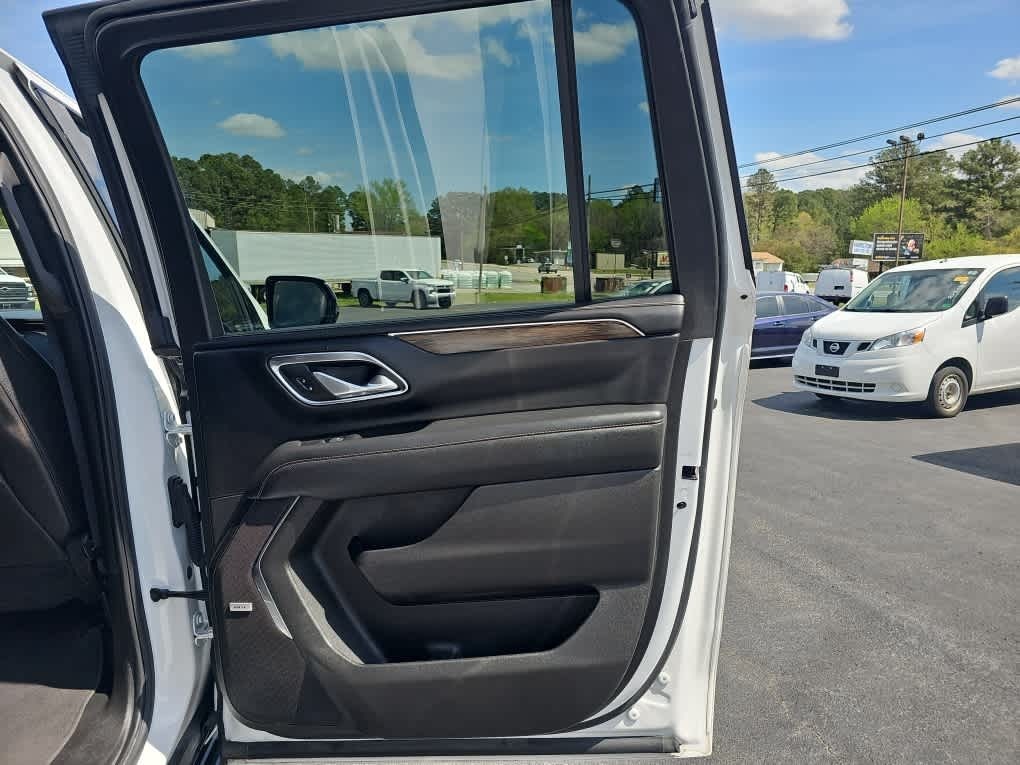 2023 Chevrolet Suburban 4WD Premier