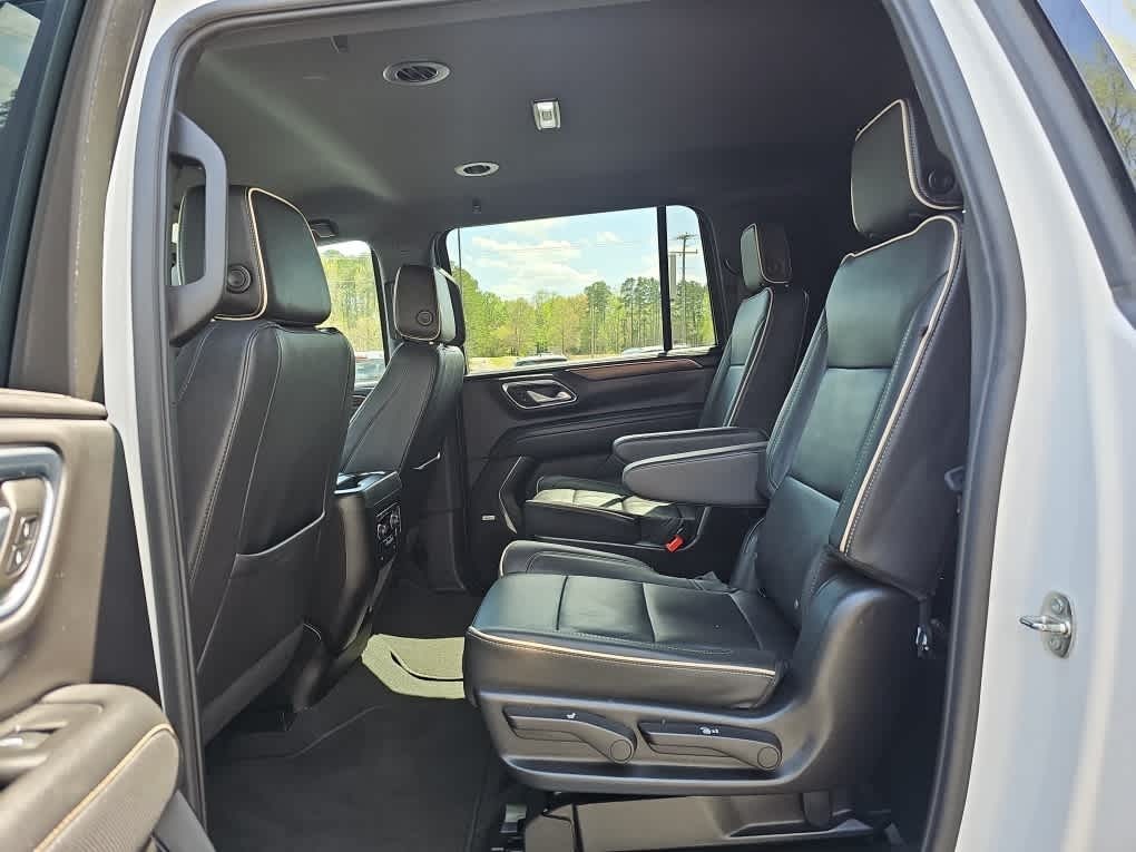 2023 Chevrolet Suburban 4WD Premier