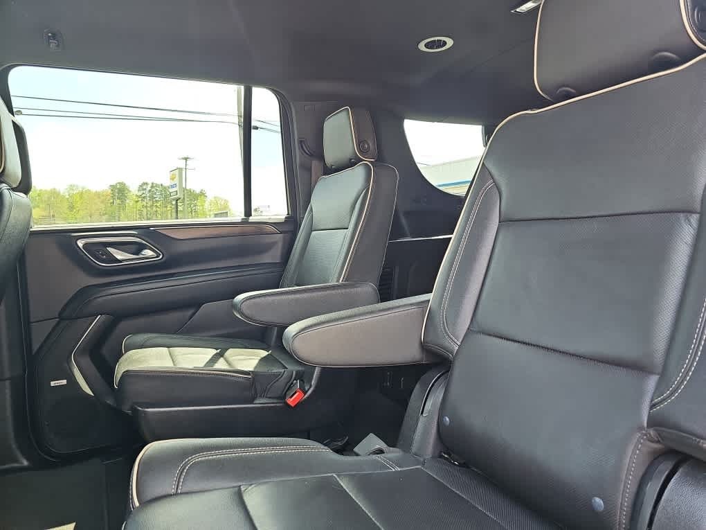 2023 Chevrolet Suburban 4WD Premier
