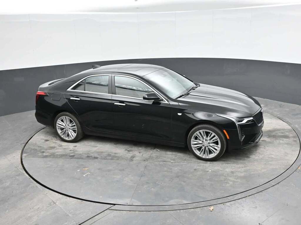 2023 Cadillac CT4 Premium Luxury