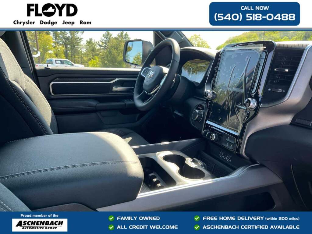 2026 Ram 1500 Big Horn Crew Cab 4x4 5'7" Box