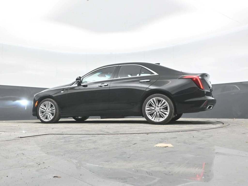 2023 Cadillac CT4 Premium Luxury
