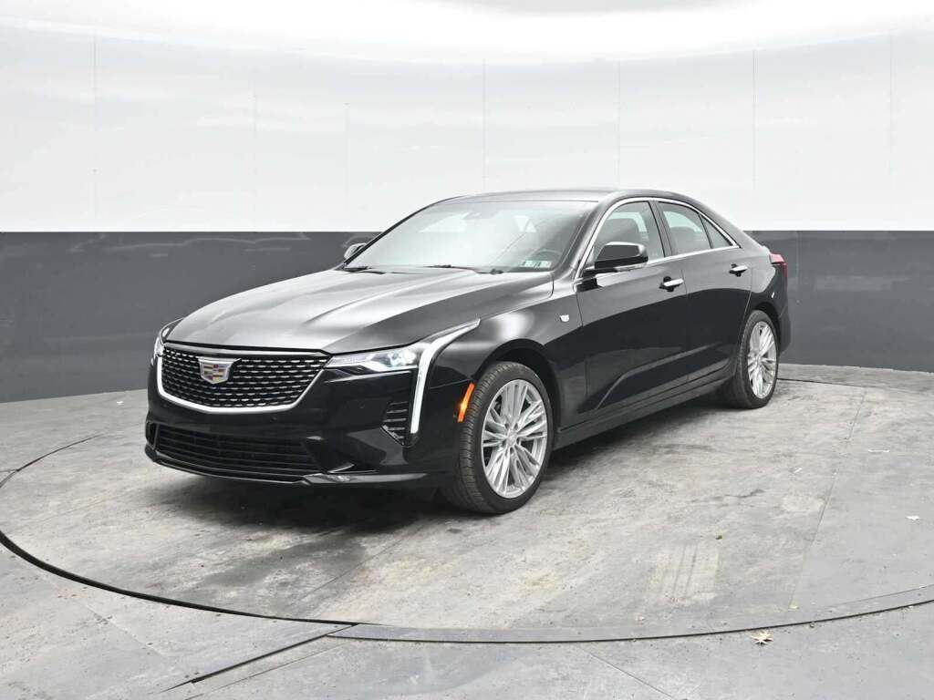 2023 Cadillac CT4 Premium Luxury