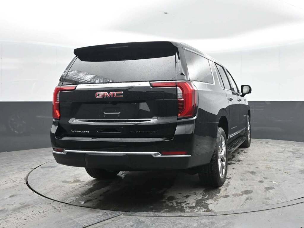 2026 GMC Yukon XL 4WD Elevation