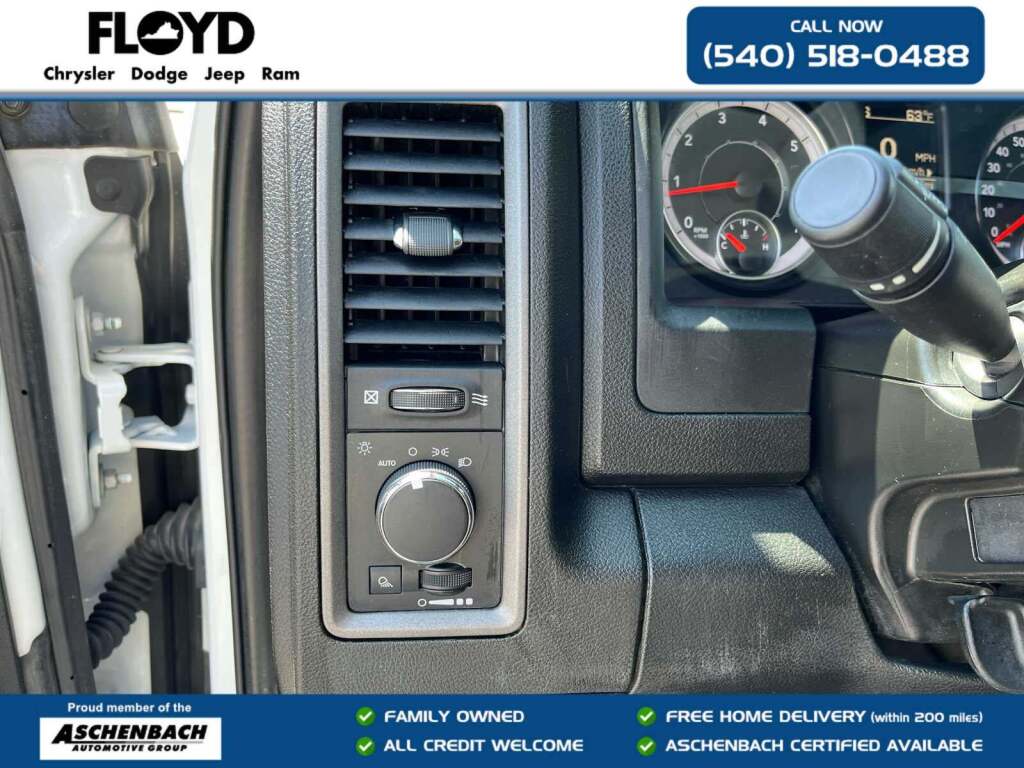 2022 Ram 1500 Classic Tradesman Crew Cab 4x4 5'7" Box