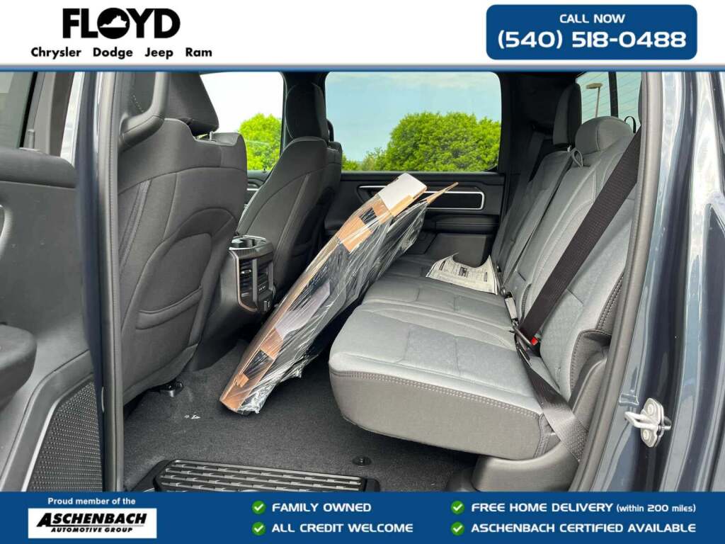 2026 Ram 1500 Big Horn Crew Cab 4x4 5'7" Box