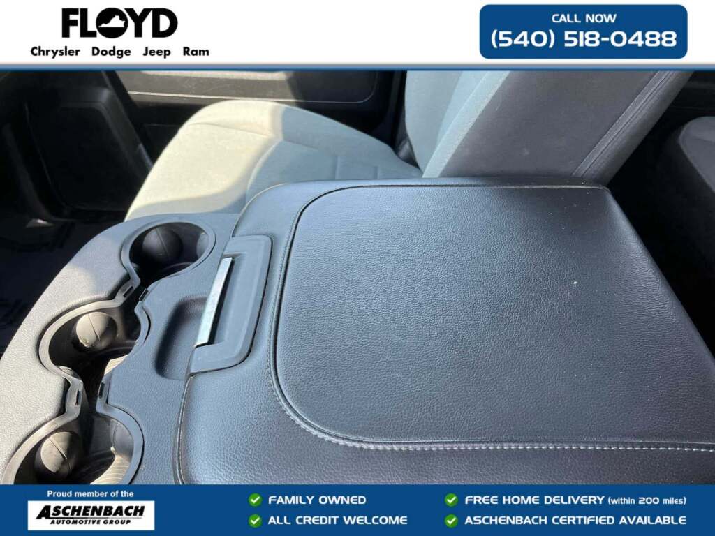 2022 Ram 1500 Classic Tradesman Crew Cab 4x4 5'7" Box
