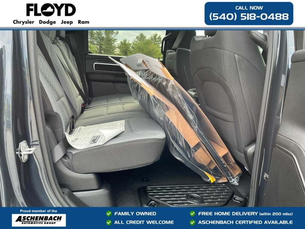 2026 Ram 1500 Big Horn Crew Cab 4x4 5'7" Box