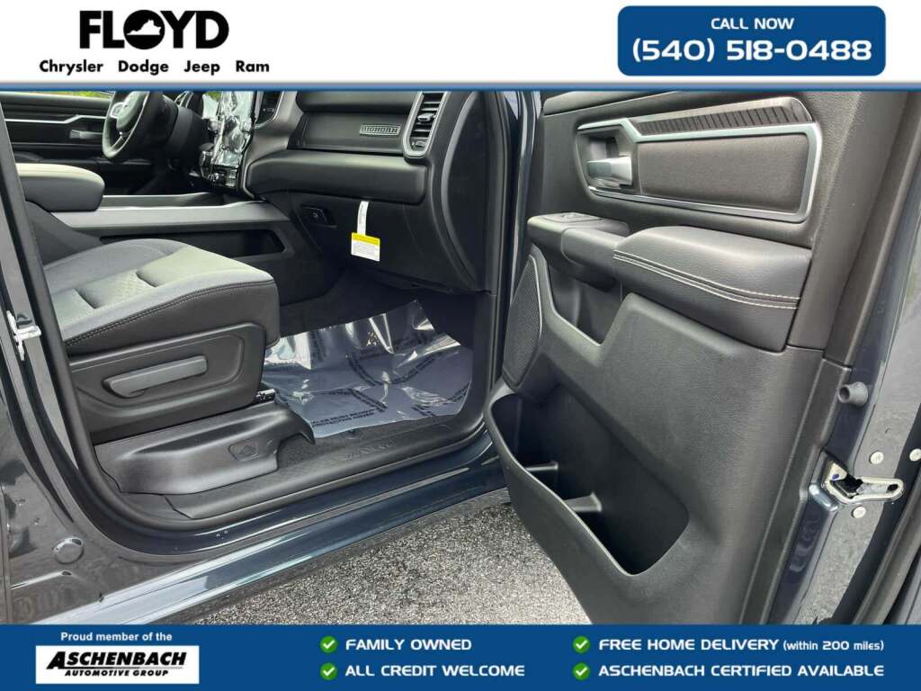 2026 Ram 1500 Big Horn Crew Cab 4x4 5'7" Box