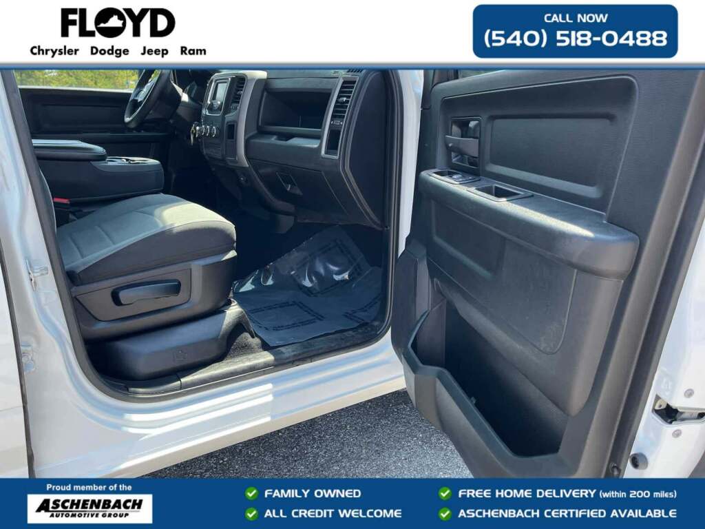 2022 Ram 1500 Classic Tradesman Crew Cab 4x4 5'7" Box