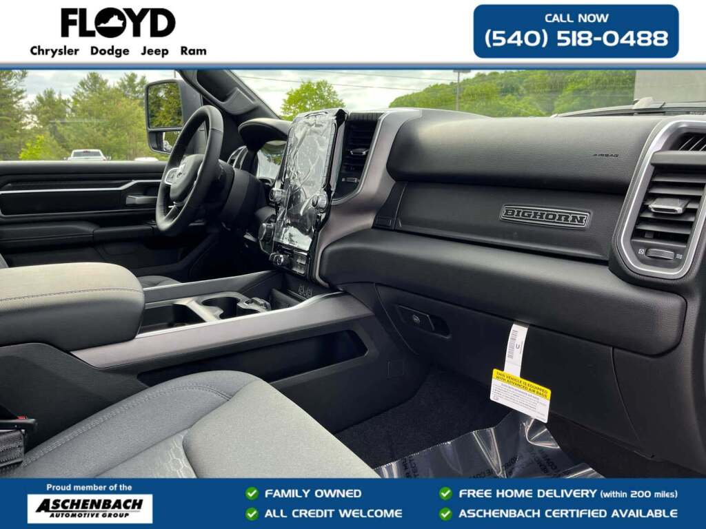 2026 Ram 1500 Big Horn Crew Cab 4x4 5'7" Box