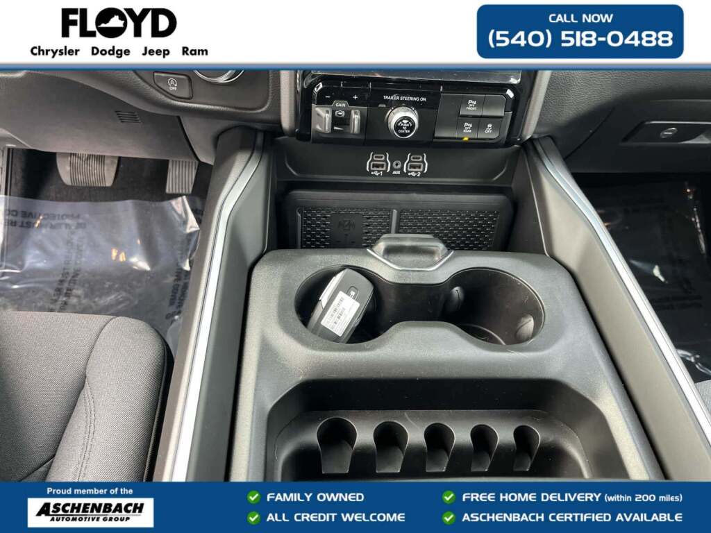2026 Ram 1500 Big Horn Crew Cab 4x4 5'7" Box