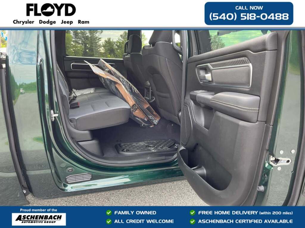 2026 Ram 1500 Big Horn Crew Cab 4x4 5'7" Box
