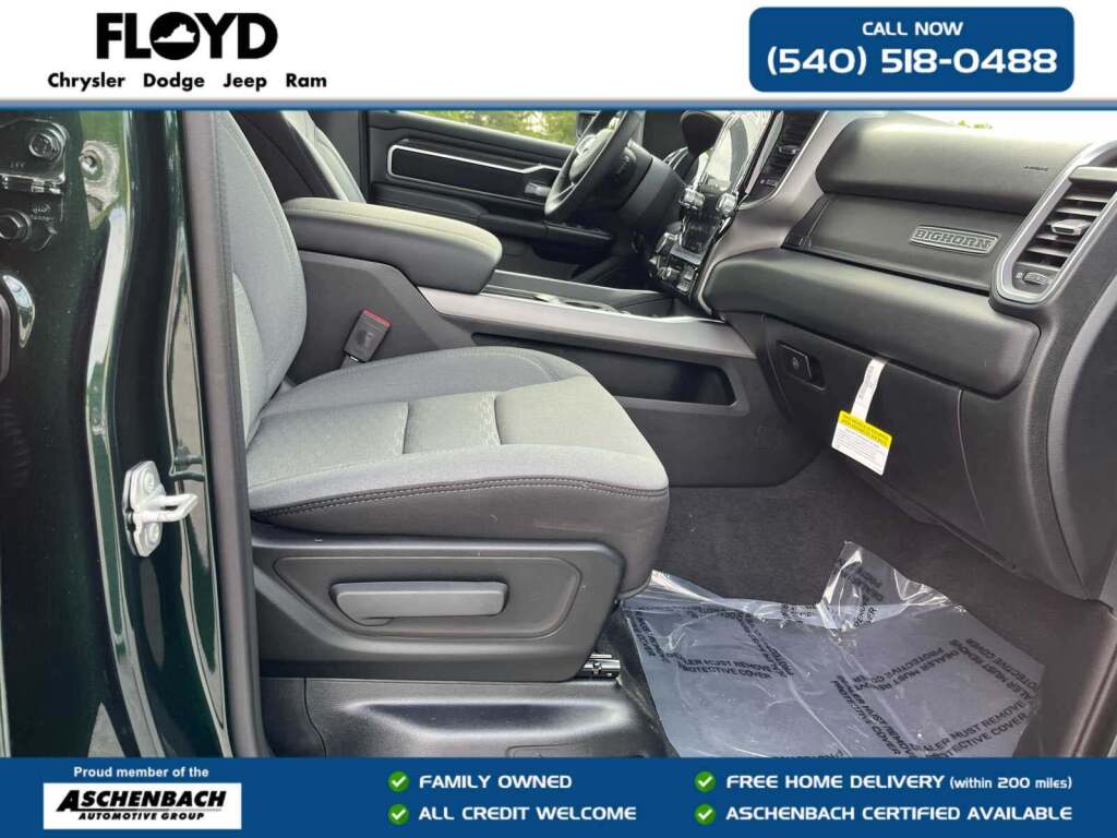 2026 Ram 1500 Big Horn Crew Cab 4x4 5'7" Box